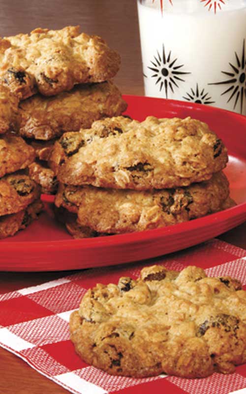 Big and Chewy Oatmeal Raisin Cookies