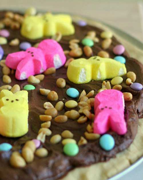 When brainstorming Peeps ideas this year, I came up with some pretty good ones that were shot down: Peeps Sweet Potato Casserole. Peeps-Jello Salad. Twice-Baked Peep-Topped Sweet Potatoes. Peeps Ambrosia. The idea that did make the cut: Peep-Za.
