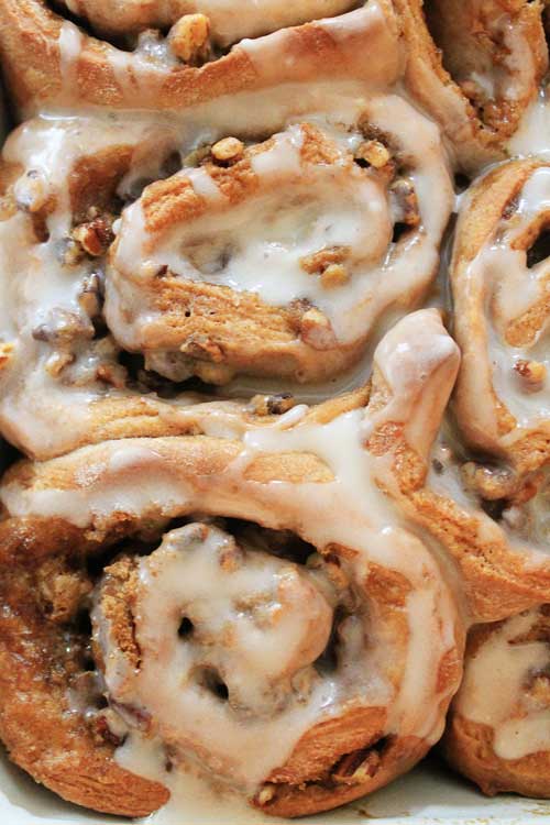 Recipe for Cinnamon Pecan Sticky Buns - Home made cinnamon-y roll goodness. Just like Grandma used to make...but now you can make them in your own kitchen!