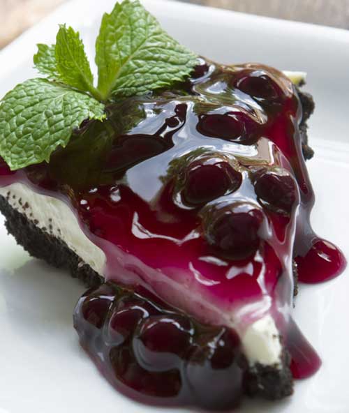 Blueberry Chocolate Crust Cheesecake Pie