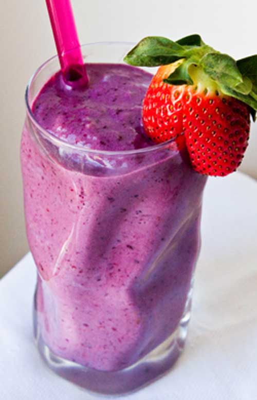 Now this is one yummy, heart-healthy smoothie! Blend this up, sip, and feel the love!