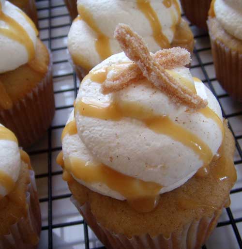 Recipe for Churro Cupcakes - I’m kind of crazy for both cinnamon and caramel-esque flavors, so I LOVE this cupcake.