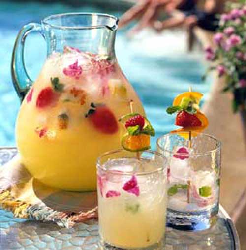 Summer Pineapple Strawberry Cooler