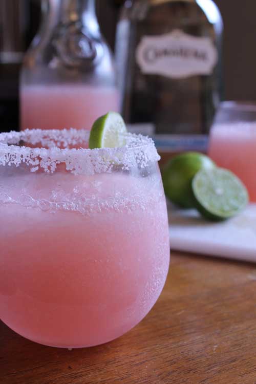 These Pink Grapefruit Margaritas will certainly liven up your weekend, both refreshing and delicious. They are super simple to make, and are sure to be a hit at your next party.