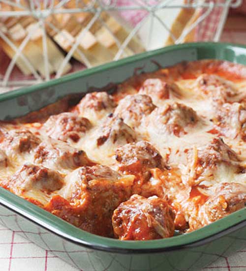 It’s so easy to enjoy this classic sub in casserole form! Grab a fork and sink your teeth in to this delectable Meatball Sub Casserole.