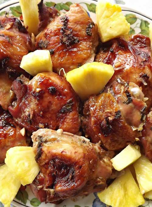 Want to take a trip to Hawaii without having to leave your house? This Hawaiian summer chicken recipe may just be able to help with that!