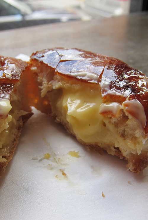 This recipe for Creme Brulee Doughnuts puts a twist on a French classic, by turning a Crème Brulee into a decadent pastry treat!