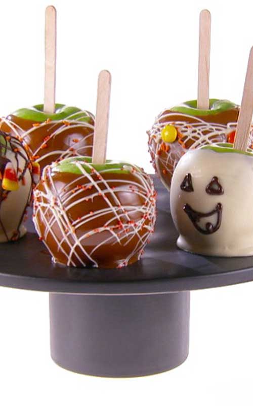 Forget plain caramel apples. With this White Chocolate Caramel Apples recipe, you will be making and decorating your own apples in no time.
