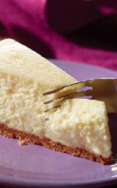 This PHILADELPHIA Classic Cheesecake is the real deal—everything you imagine a cheesecake recipe to be. Creamy. Rich. Delicious. Plus, you made it yourself.