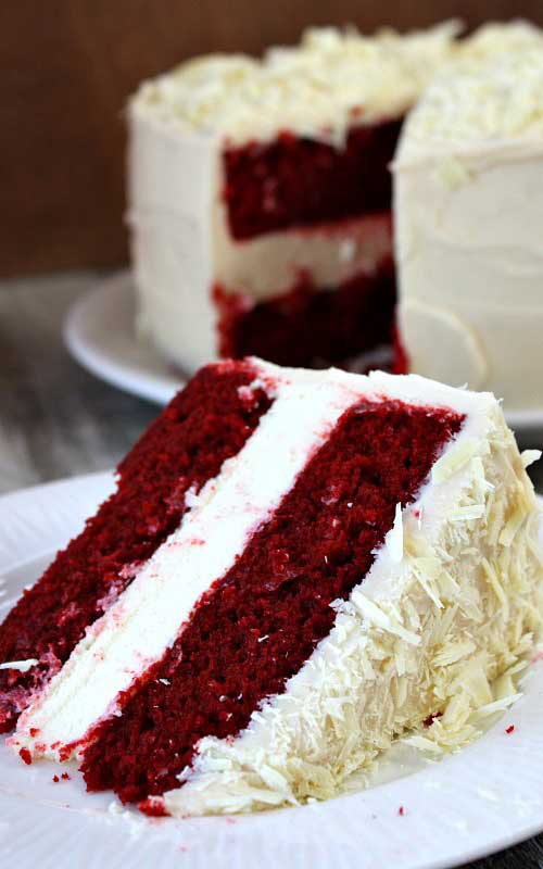 While this Red Velvet Cheesecake looks like a lot of work, it’s really not. And the results are definitely impressive; heartbreakingly red, soft as satin, fine-crumbed and fluffy!
