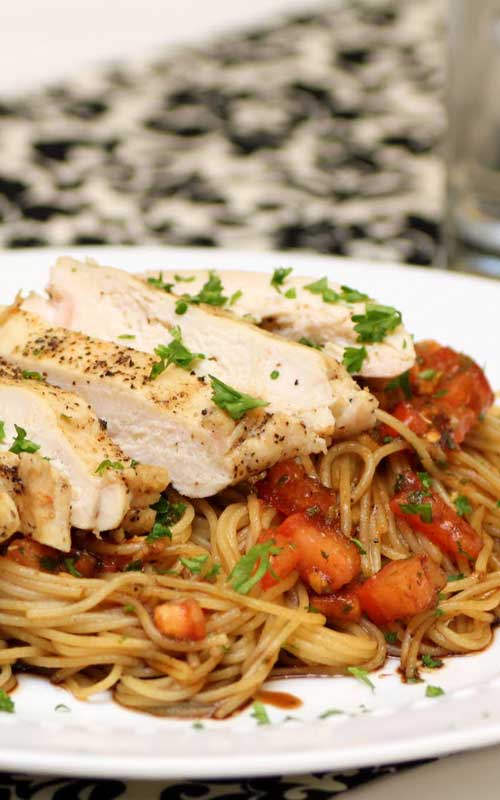 Recipe for Bruschetta Chicken Pasta - This recipe is so amazingly delicious!! One of my absolute favorites! I don’t know if anyone has ever had this at TGI Fridays, but this recipe taste exactly like the original!