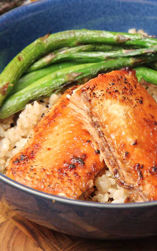 Miso glazed salmon is a meal that can be made within minutes.  This is the perfect recipe for busy days, late work nights and anything in between.