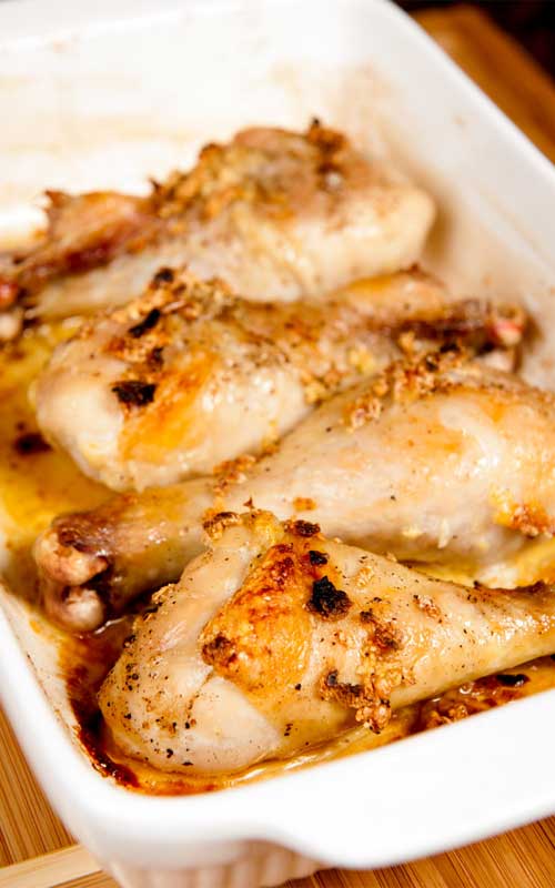 Recipe for Garlic Chicken - A quick and easy chicken recipe for days when you don't want to spend time in the kitchen.