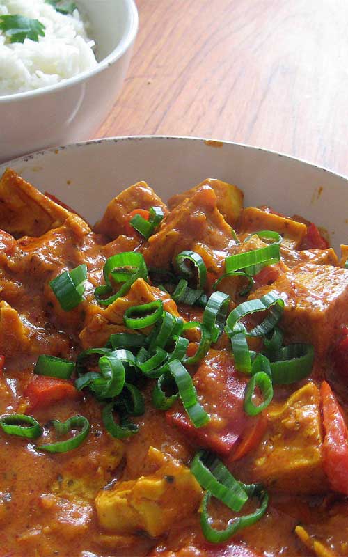 Creamy, perfectly spicy, loaded with flavor, and ready in a flash! You won't believe how easy it is to make this Easy Chicken Tikka Masala at home!